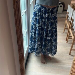 XiRENA Blue and White Tiered Maxi Skirt L